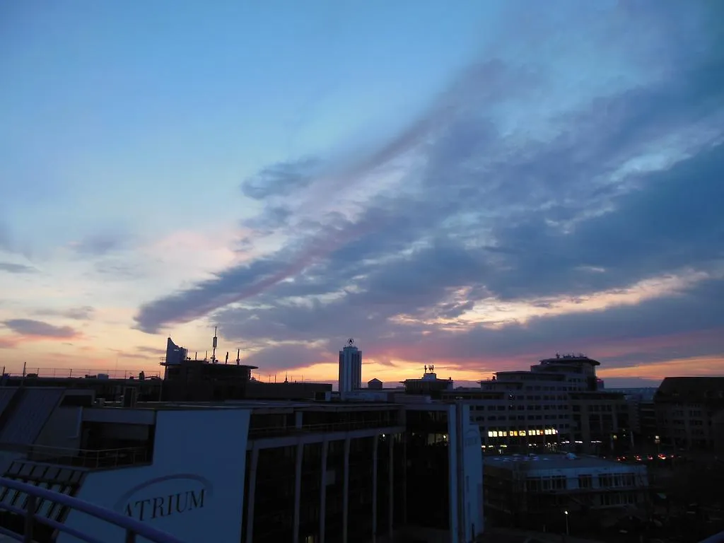 Hotel Lut10Her Sky-Fly Leipzig 0*,  Deutschland